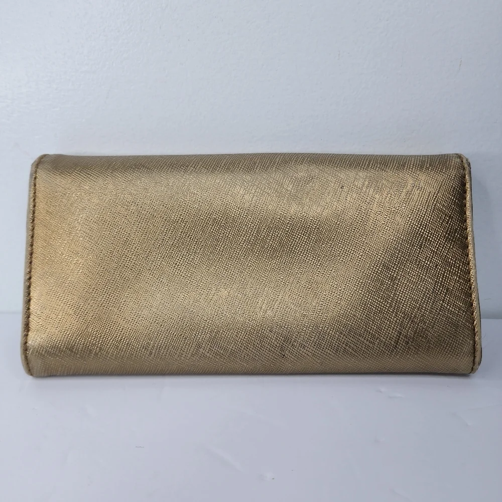 TORY BURCH Robinson Envelope Continental. Gold.
